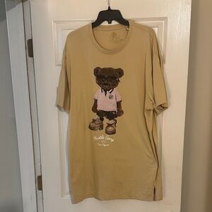 Akoo Tan Graphic T-Shirt